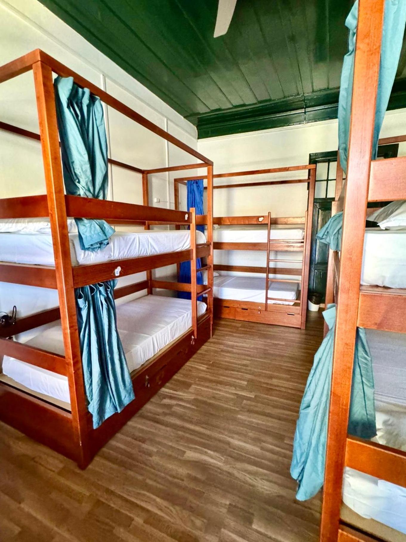 Algarve Hostel ファロ エクステリア 写真